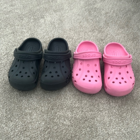 Pink and Black girls Crocks - Picture 15 of 15